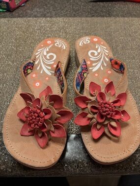Women’s Red Floral Leather Flower-Accent Sandals